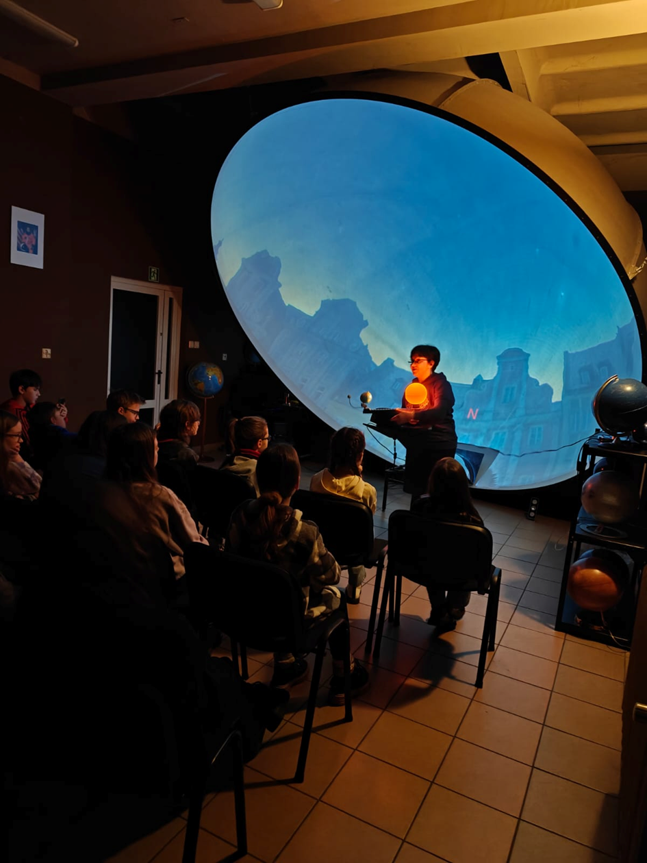 Pokaz w planetarium Pokaz w planetarium