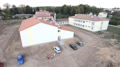 Szkoła podstawowa w Bożkowie z salą gimnastyczną