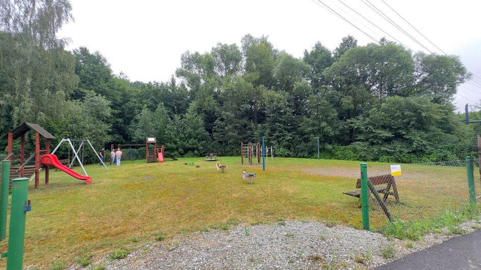 Plac zabaw w Czerwieńczycach     